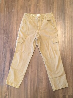 Universal Thread Women's Tan Cargo Pants High Rise Slim Straight